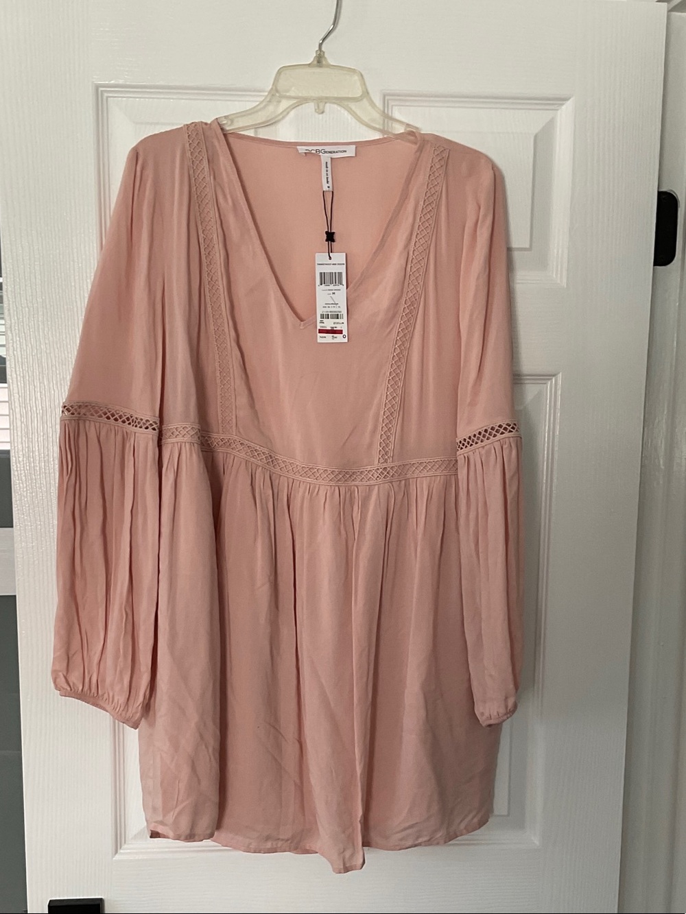 NET BCBGeneration Blush Pink V-Neck Peasant Dress